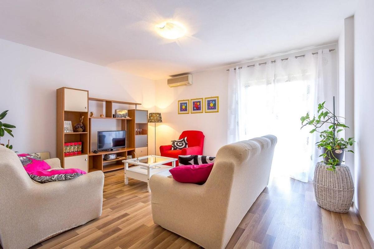 Apartment Miro Pula Exterior photo